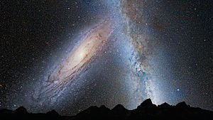 'n Voorstelling hoe die Melkwegstelsel oor 'n paar biljoen jaar met die naburige Andromeda-sterrestelsel gaan bots.